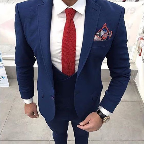 Blue suit with jackat